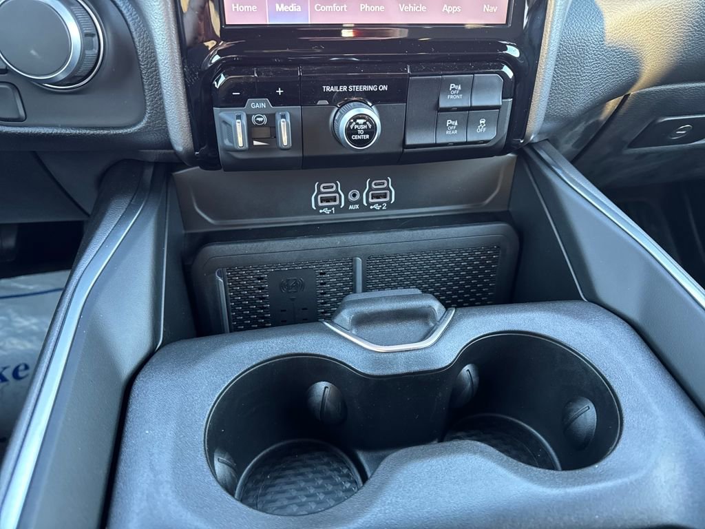New 2026 RAM 1500 Big Horn AWD/4WD image 17