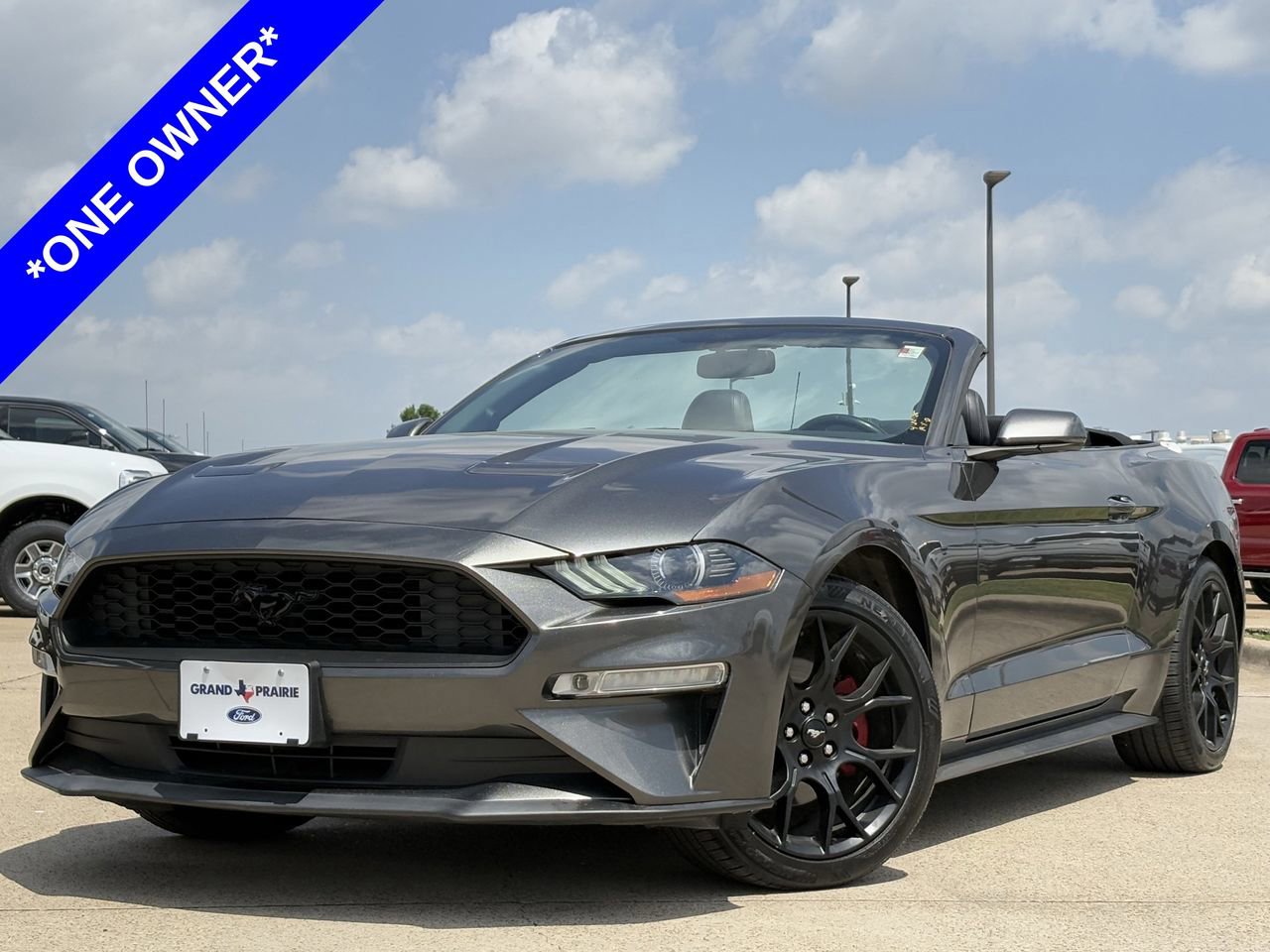Used 2018 Ford Mustang Premium w/ Equipment Group 201A RWD image 2