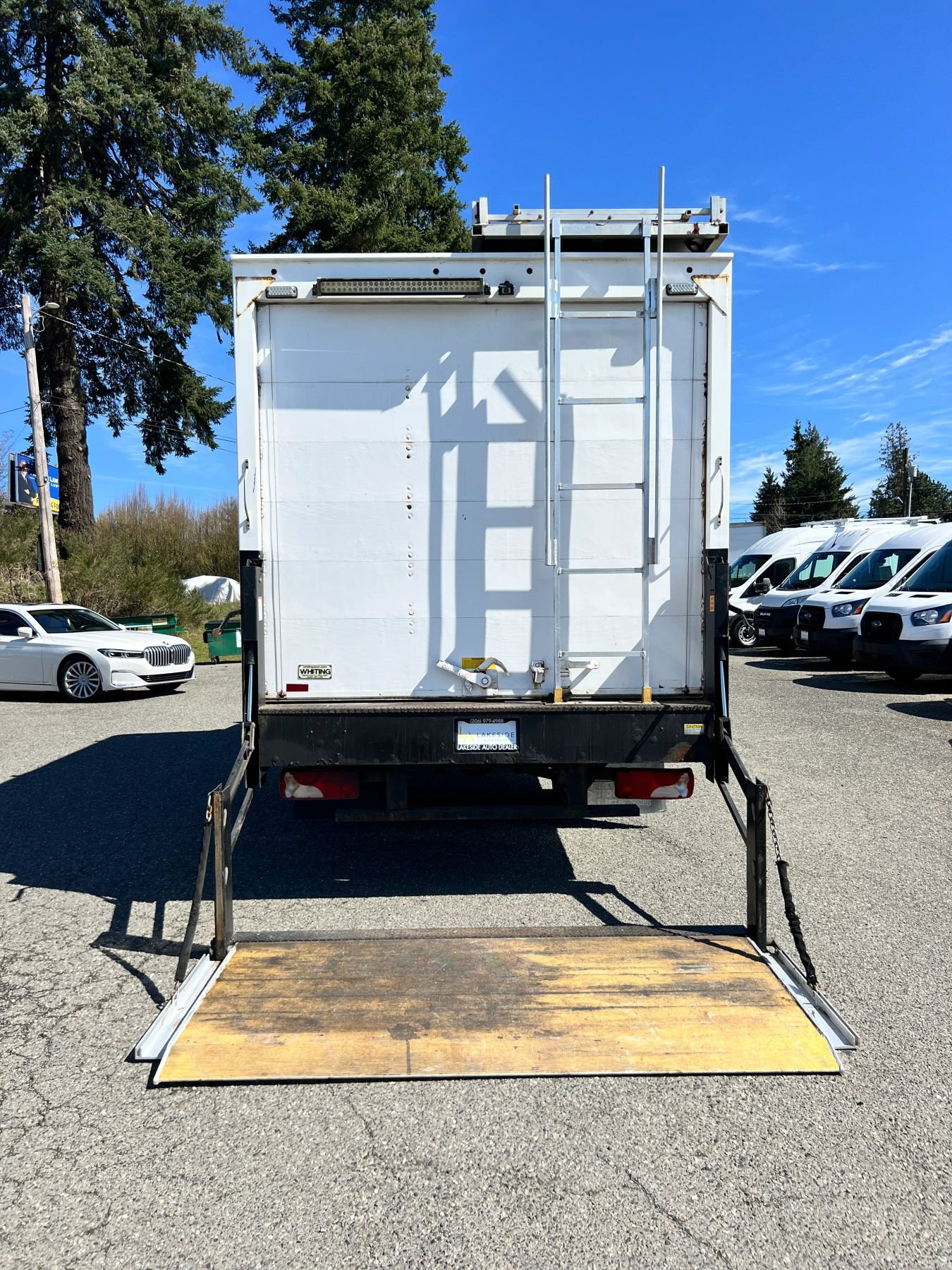Used 2019 Freightliner Sprinter 3500 w/ Premium Package RWD image 14