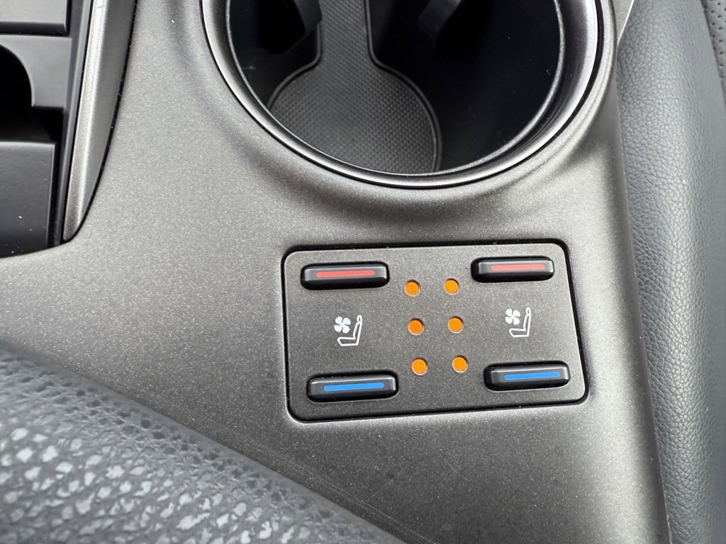 Used 2024 Toyota Camry XSE image 29