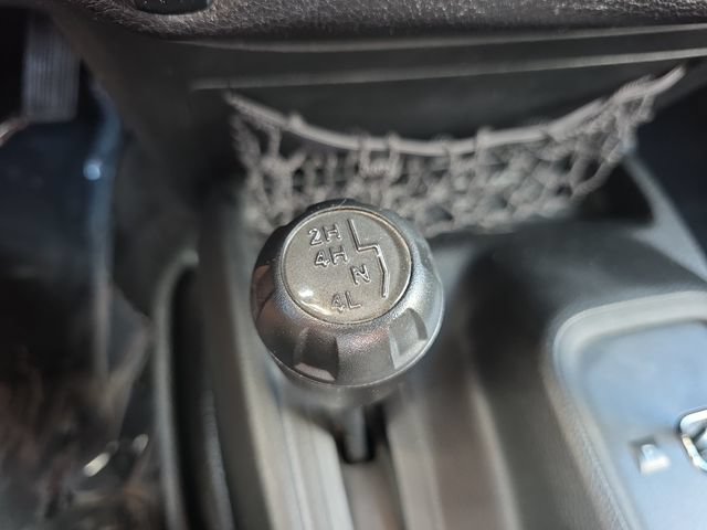 Used 2017 Jeep Wrangler Unlimited Sport AWD/4WD image 24