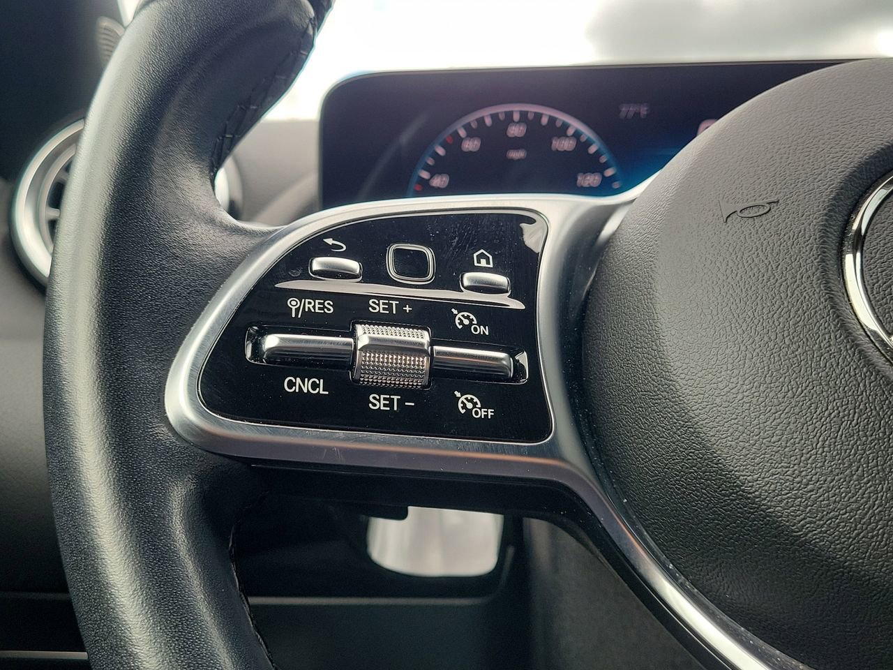 Certified 2022 Mercedes-Benz GLA 250 image 31