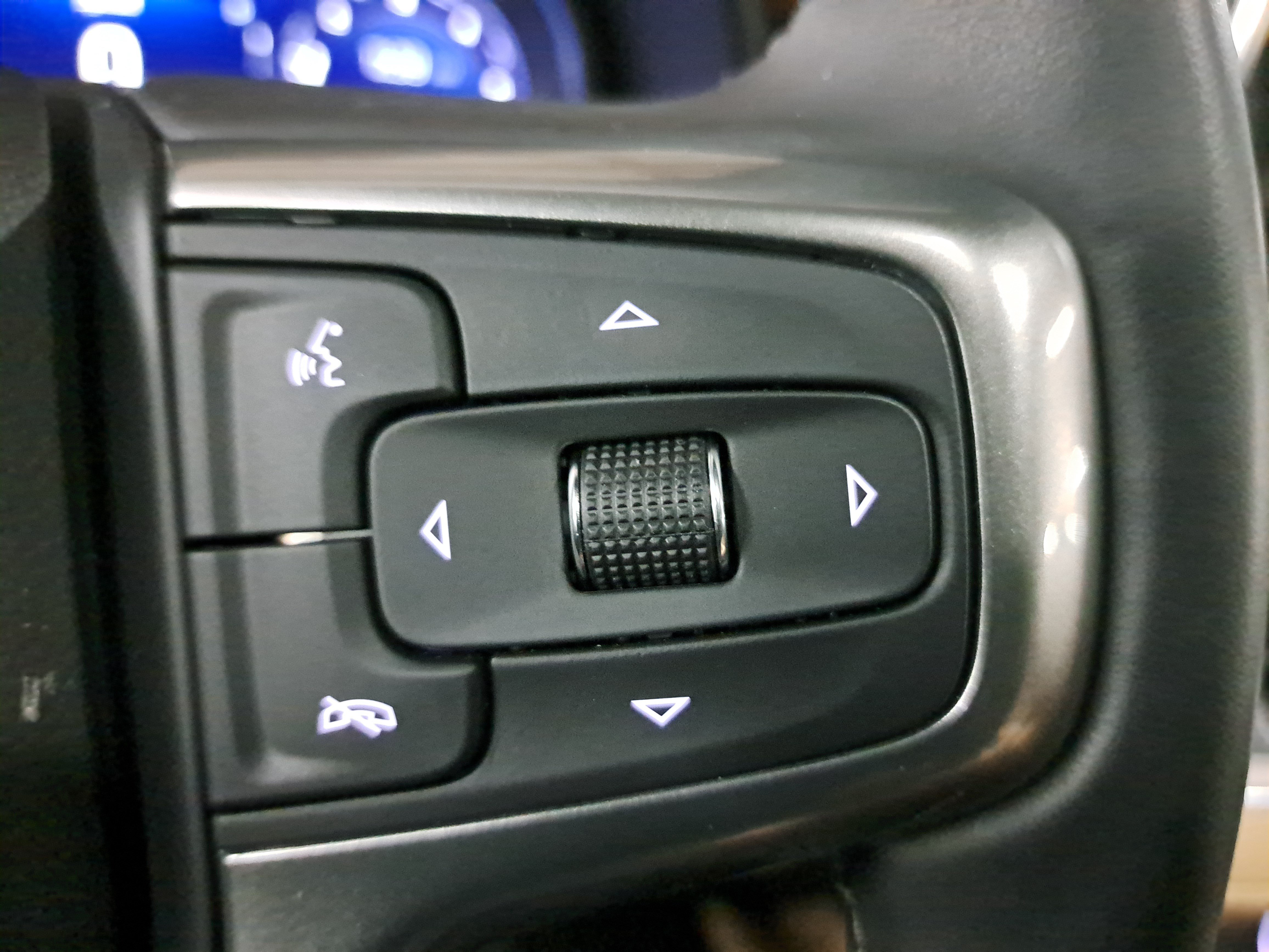 Used 2024 Chevrolet Suburban Premier AWD/4WD image 20