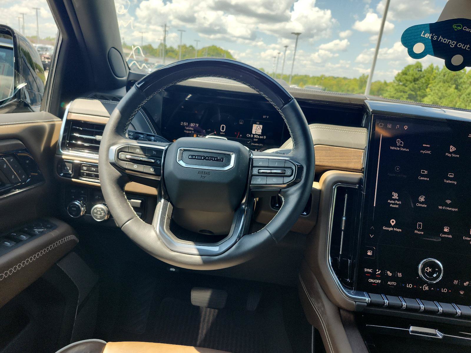 Certified 2025 GMC Yukon Denali Ultimate AWD/4WD image 18
