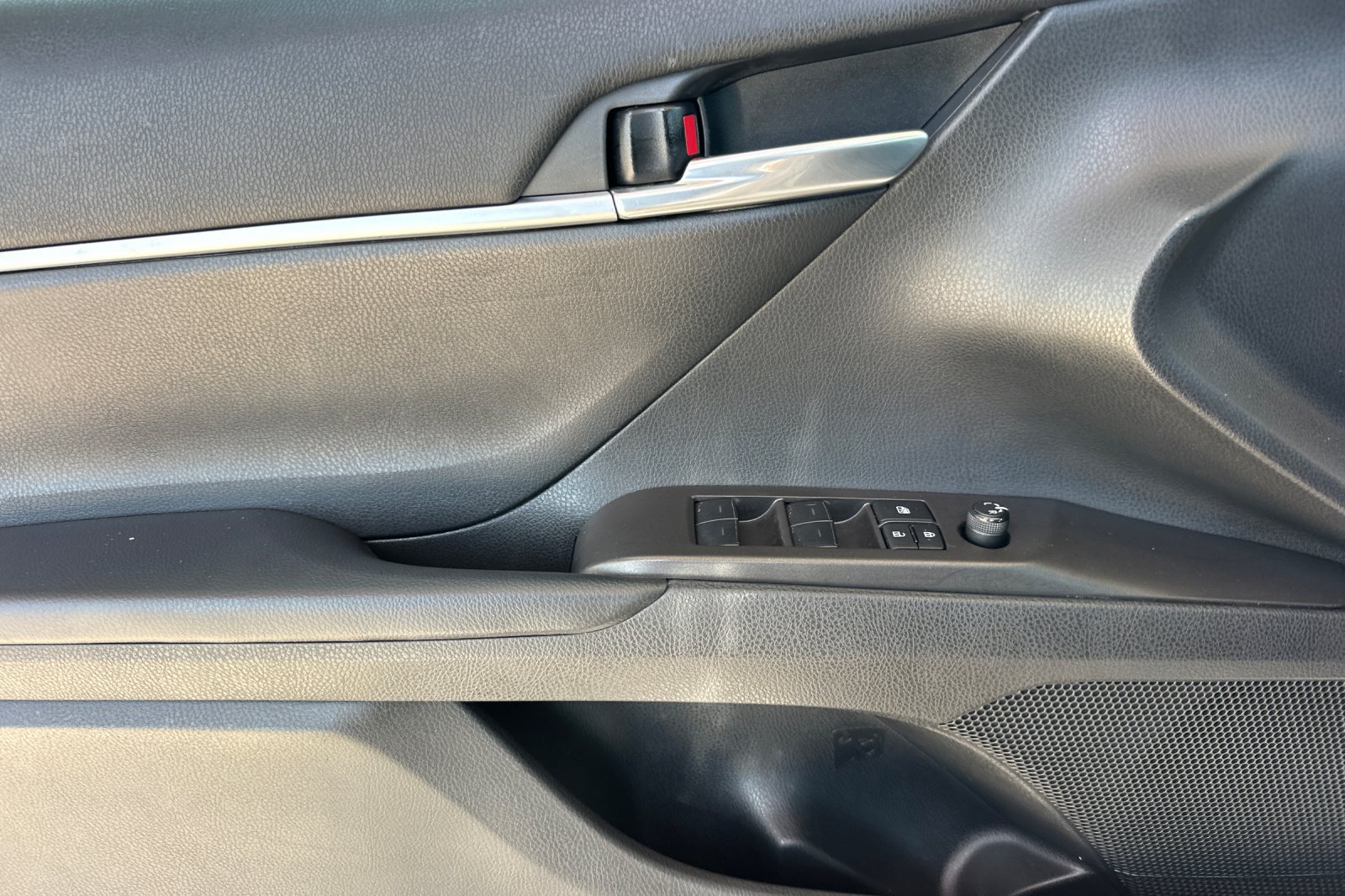 Certified 2023 Toyota Camry LE FWD image 13
