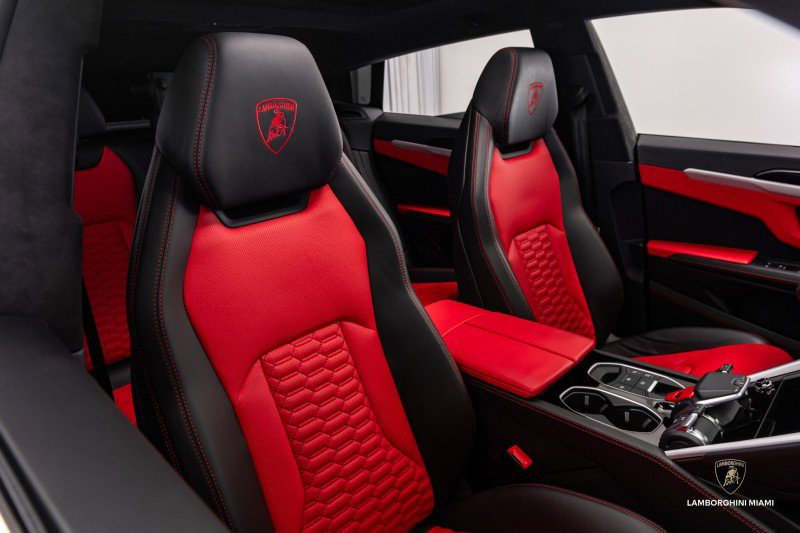 Used 2021 Lamborghini Urus image 38