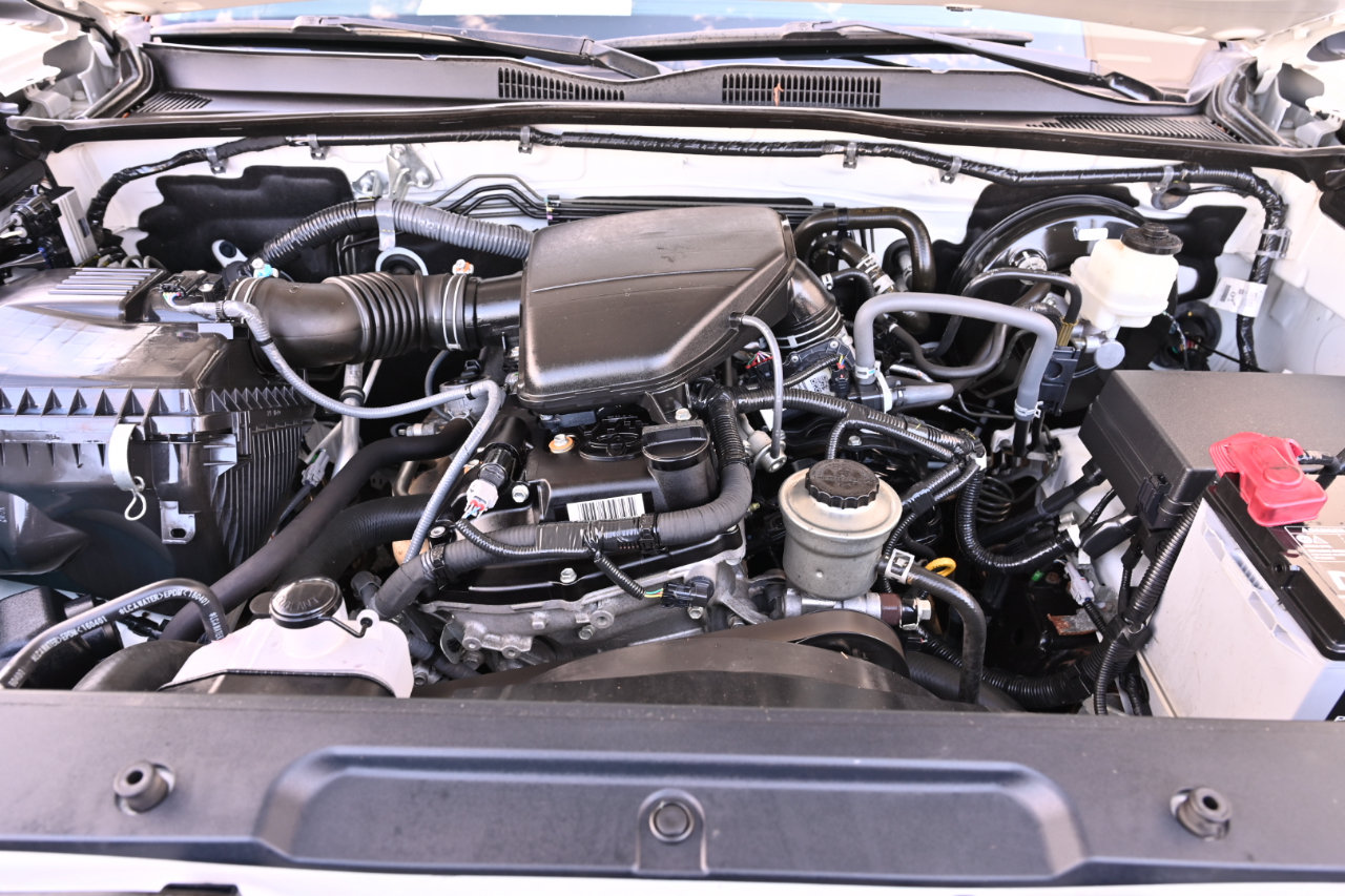 Used 2017 Toyota Tacoma SR AWD/4WD image 30