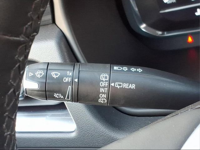 Used 2023 GMC Yukon SLT image 30