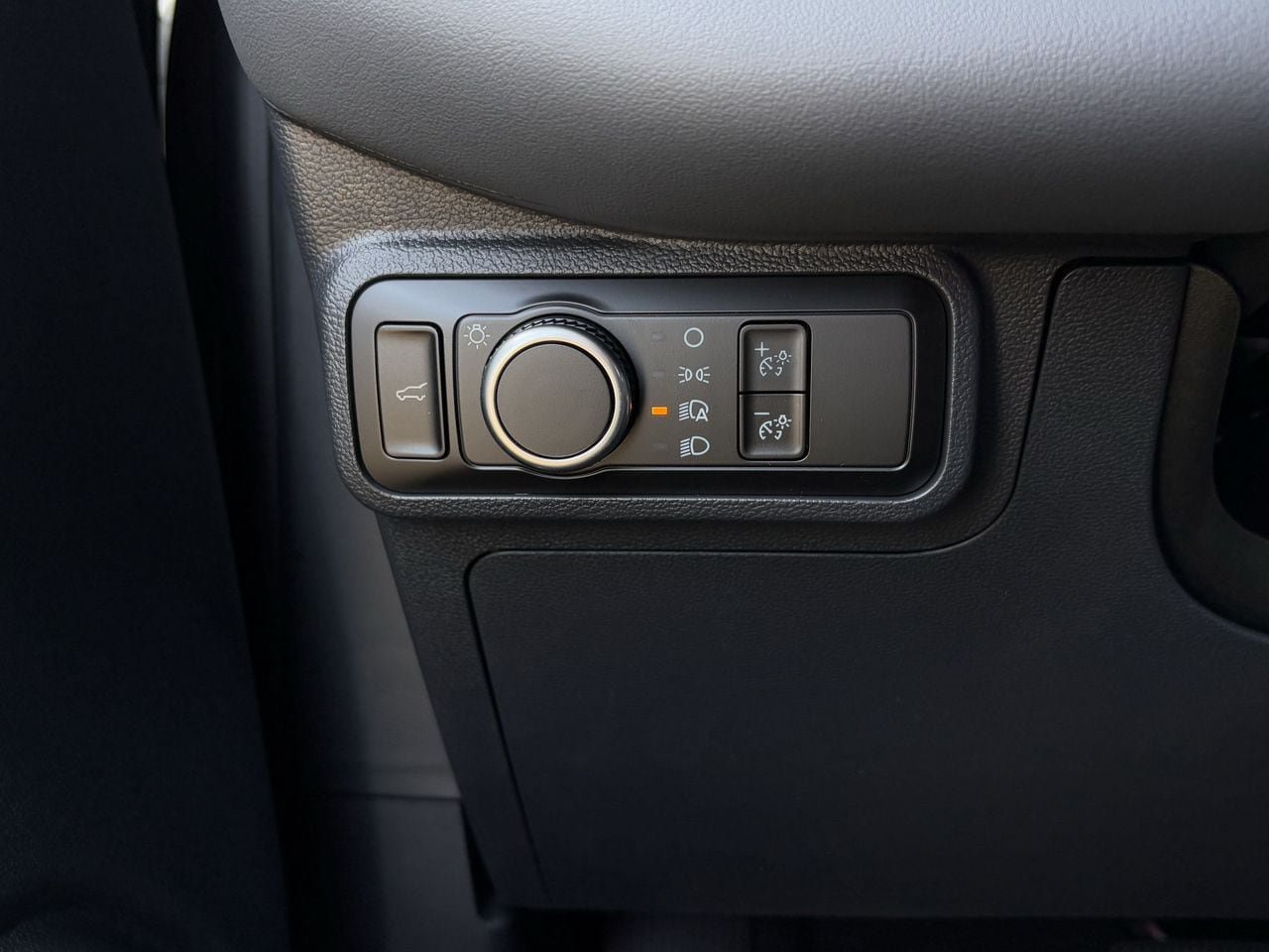New 2026 Ford Explorer Active RWD image 20