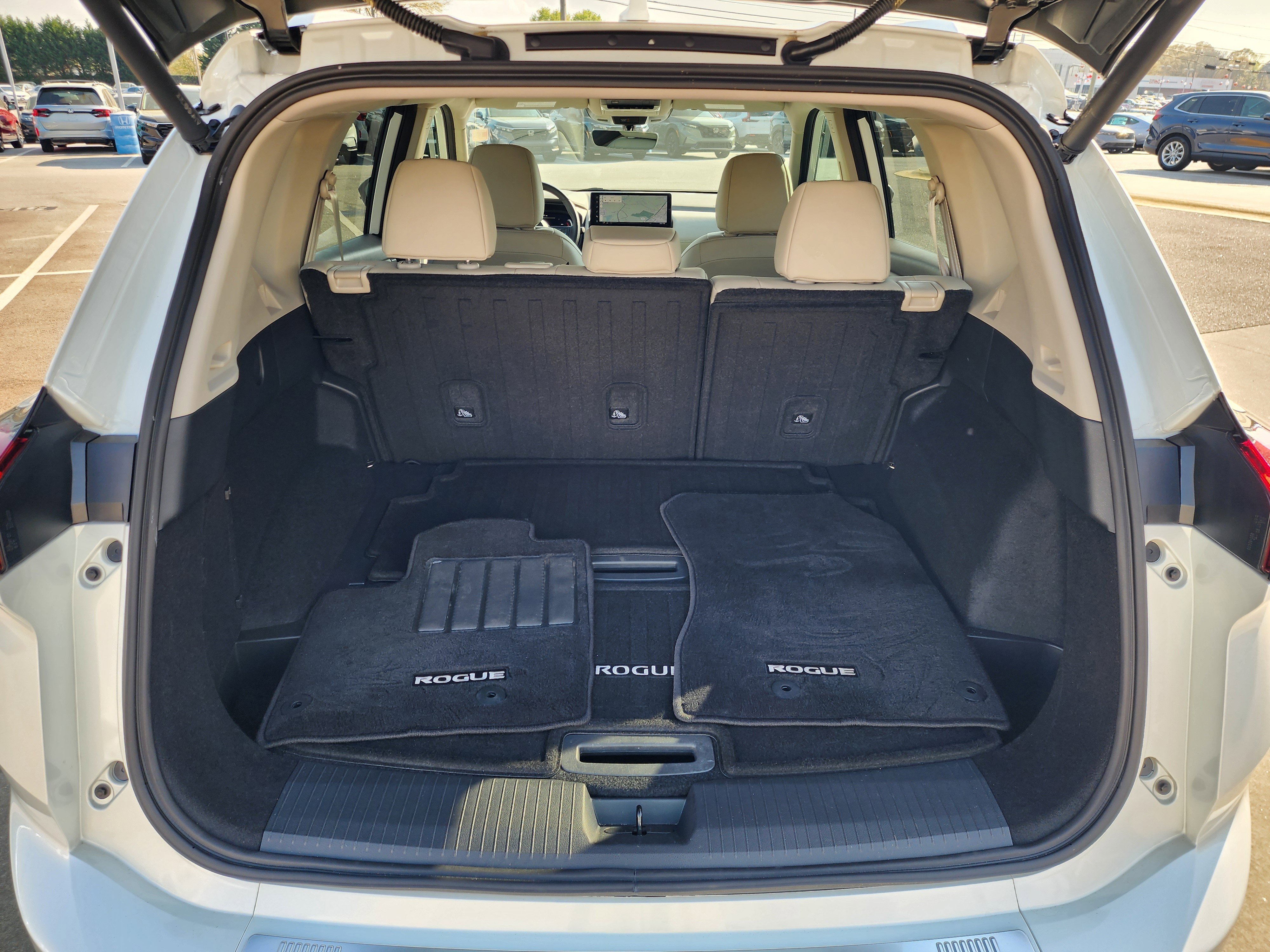 Used 2024 Nissan Rogue SL image 6