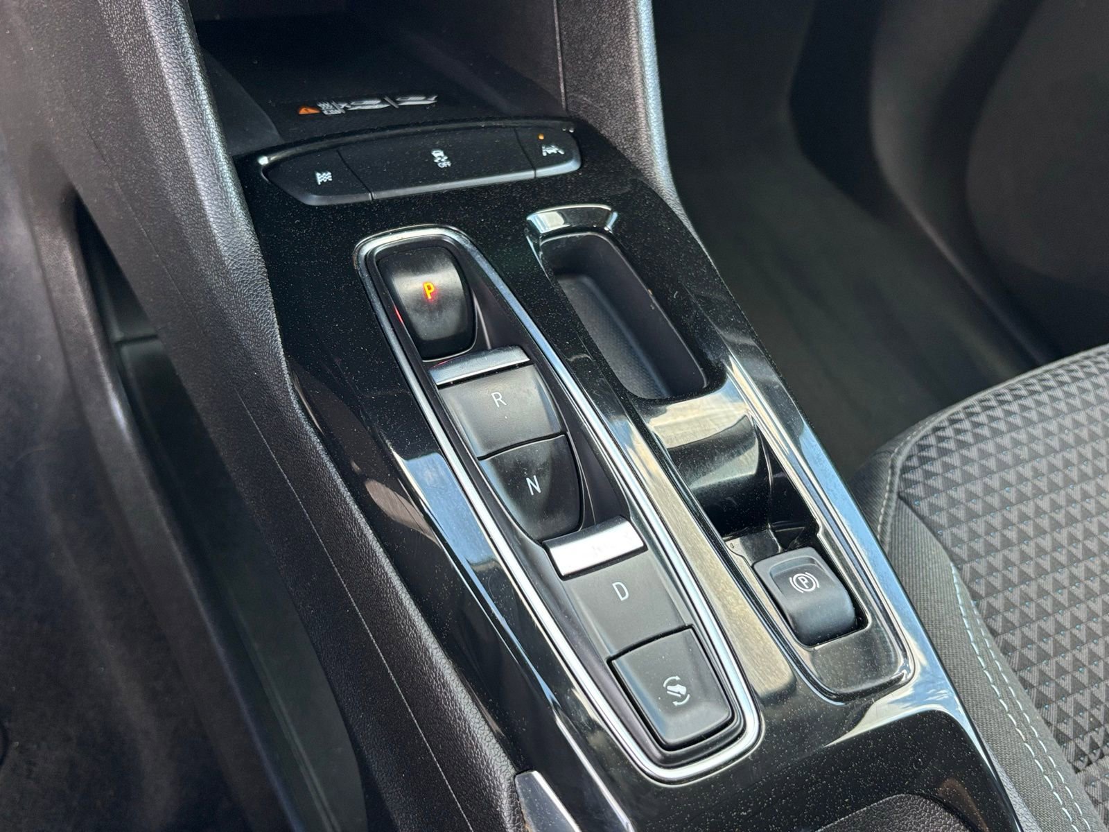 Used 2023 Chevrolet Bolt EUV LT image 25