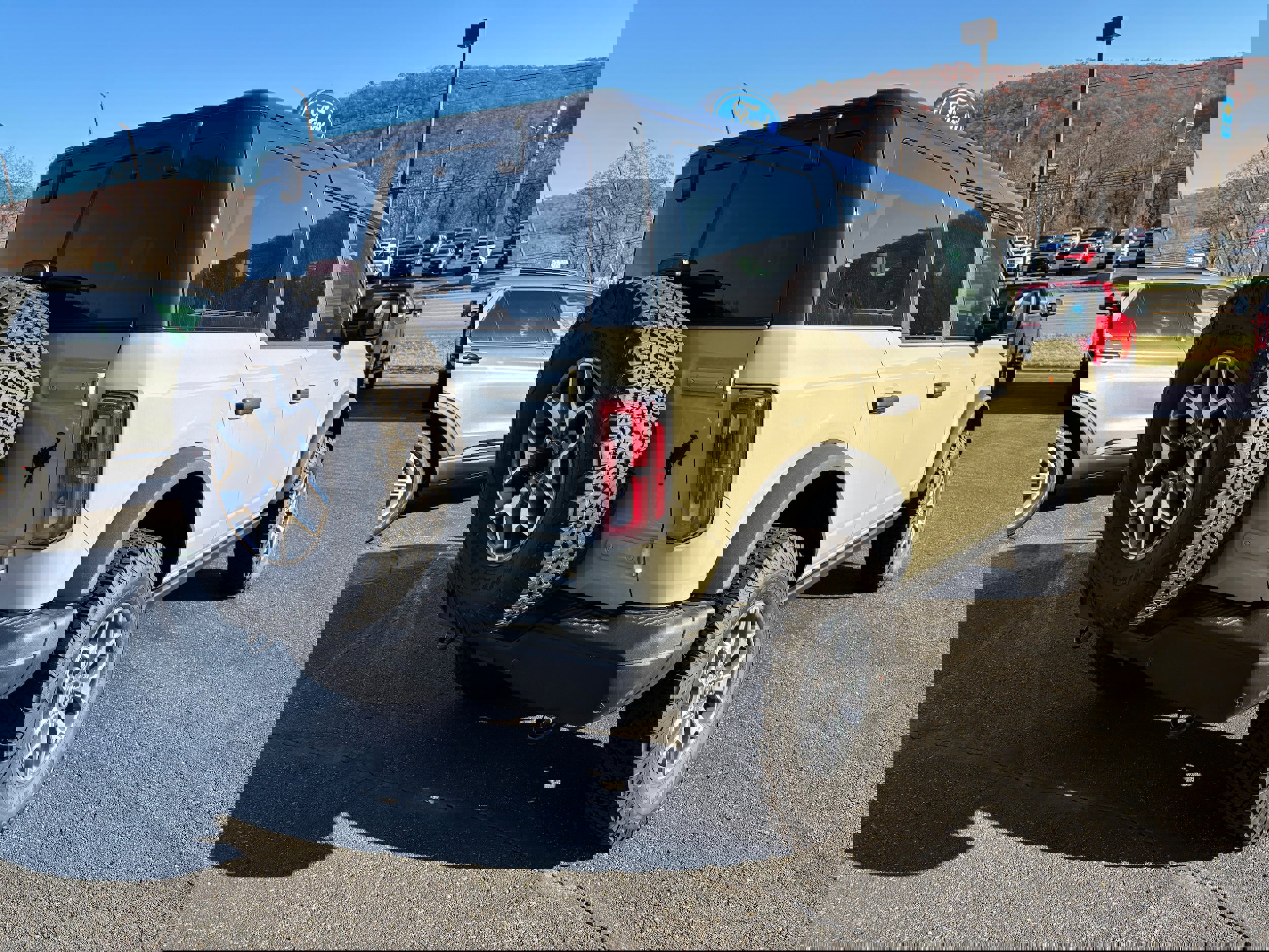 New 2025 Ford Bronco Badlands video 4