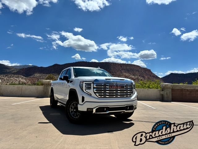 Used 2023 GMC Sierra 1500 Denali w/ Denali Reserve Package AWD/4WD image 2