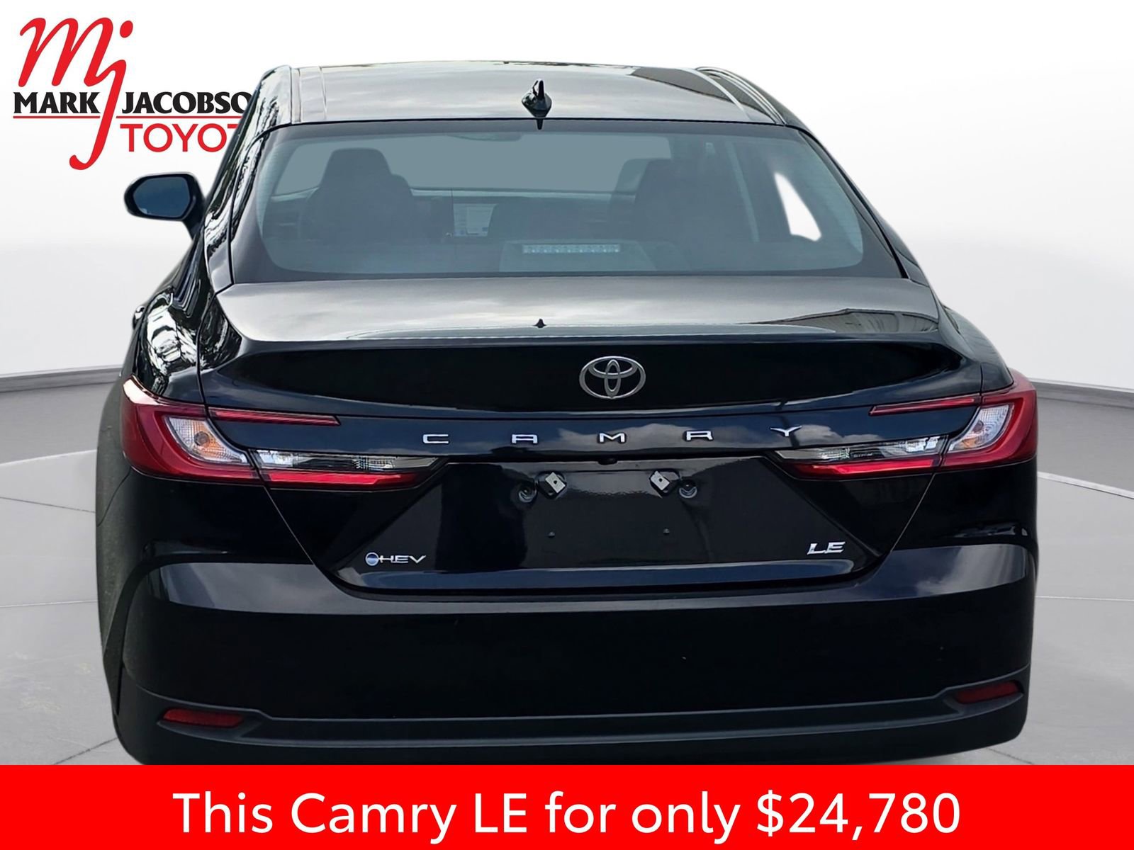 Used 2025 Toyota Camry LE FWD image 11