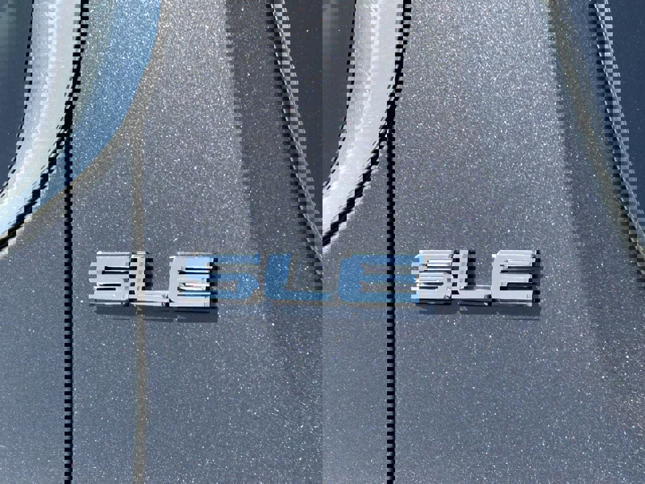 Used 2017 GMC Acadia SLE w/ Driver Alert Package I image 6