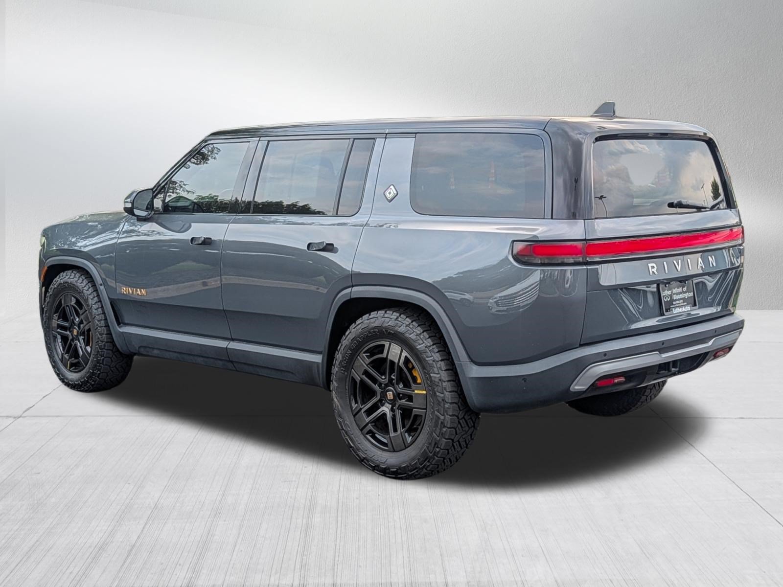 Used 2023 Rivian R1S Adventure AWD/4WD image 5