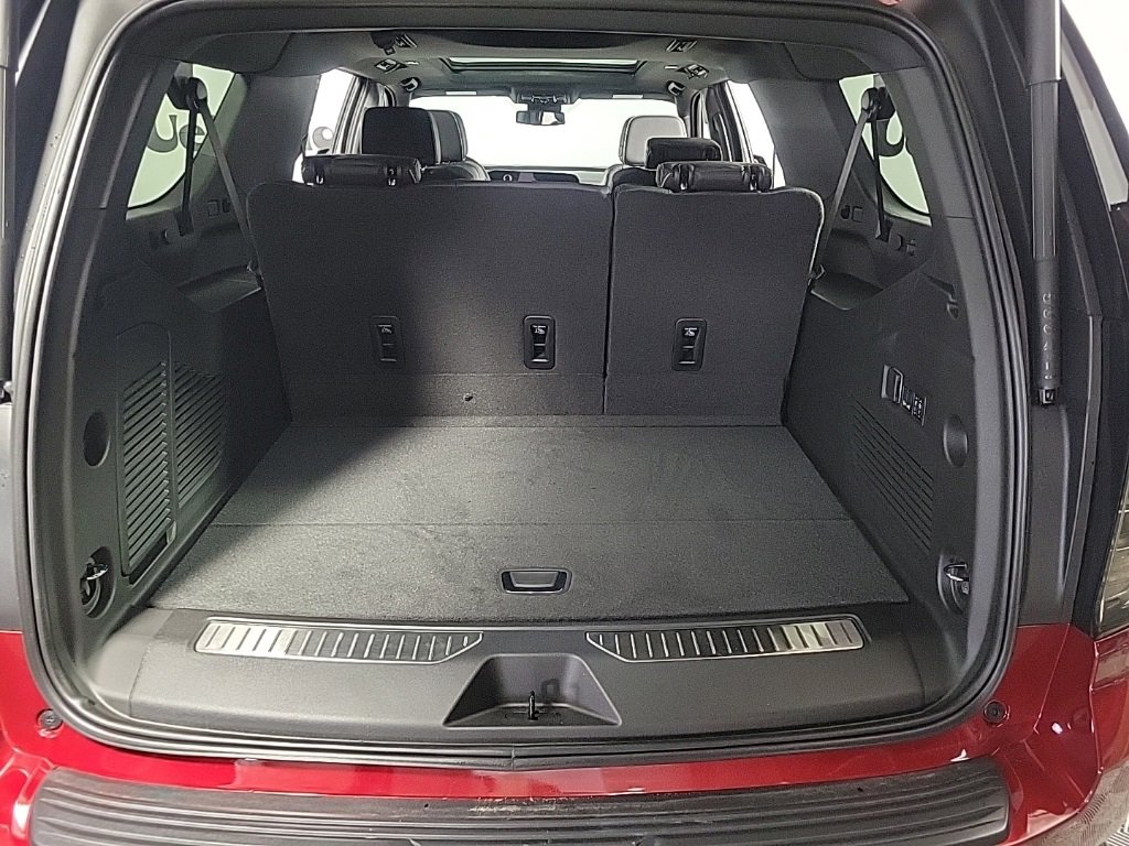 New 2026 Chevrolet Suburban Premier w/ Sun And Tow Package image 9