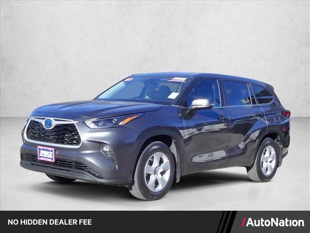 Used 2023 Toyota Highlander LE FWD image 1