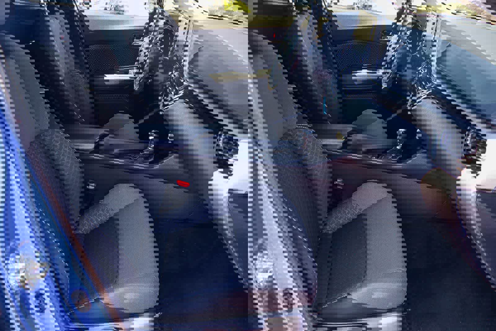 Used 2020 Toyota C-HR LE image 16