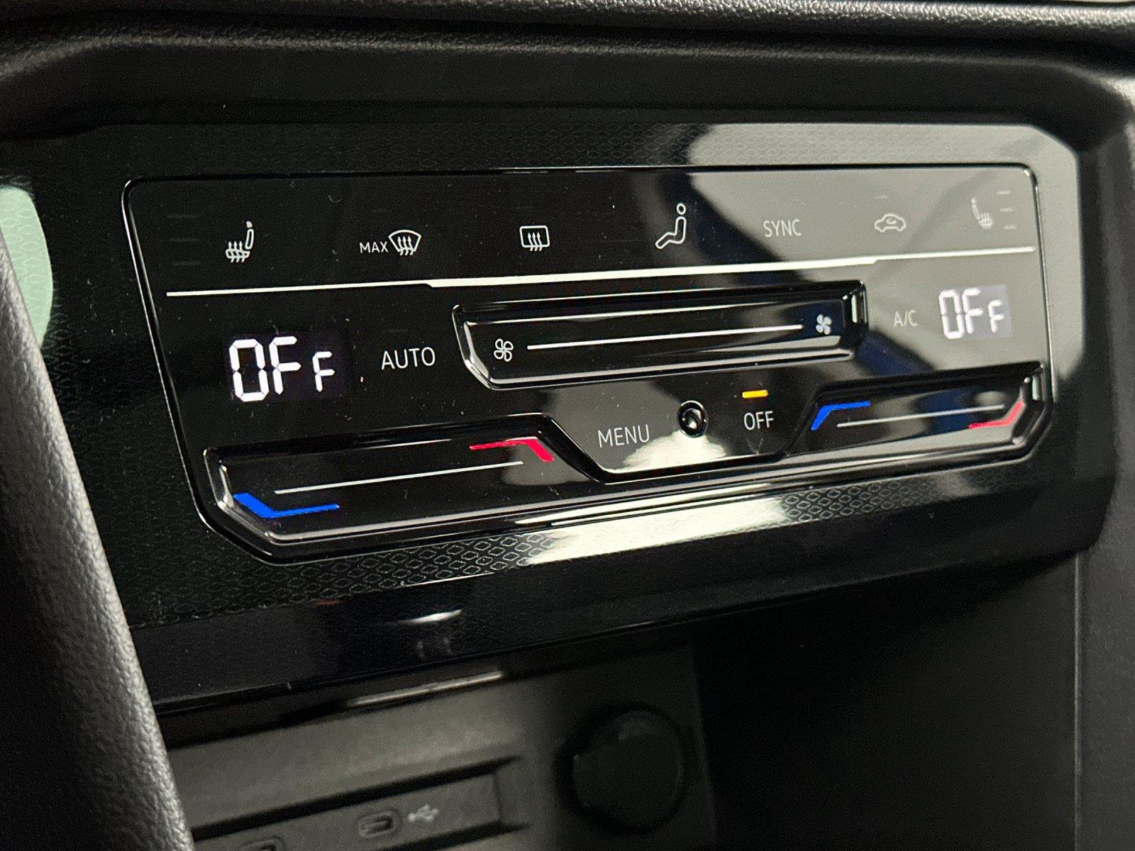 New 2025 Volkswagen Taos SE AWD/4WD image 19