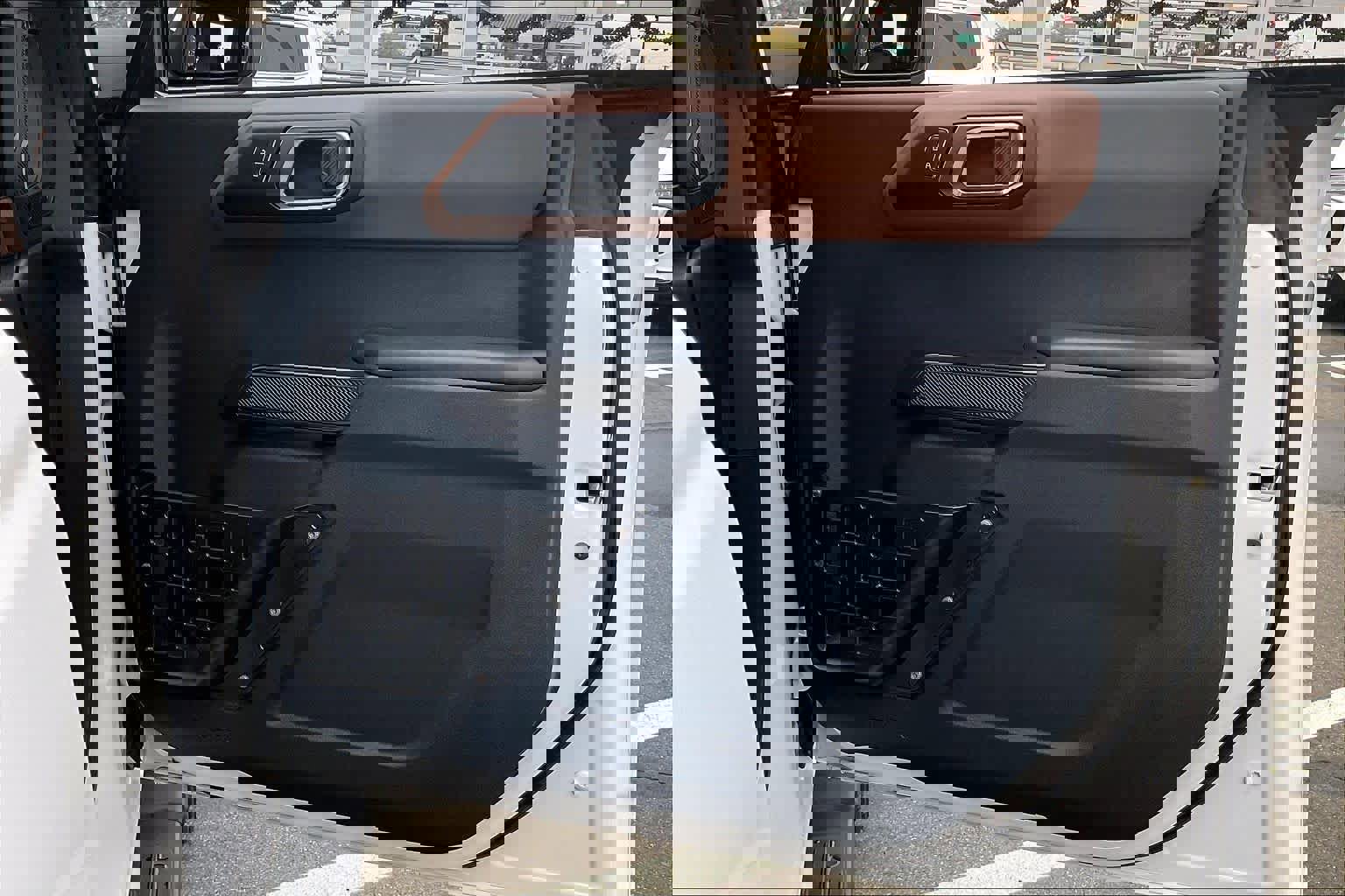 Used 2024 Ford Bronco Outer Banks image 25