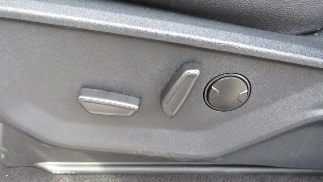 New 2025 Ford F150 XLT w/ Equipment Group 303A High image 18