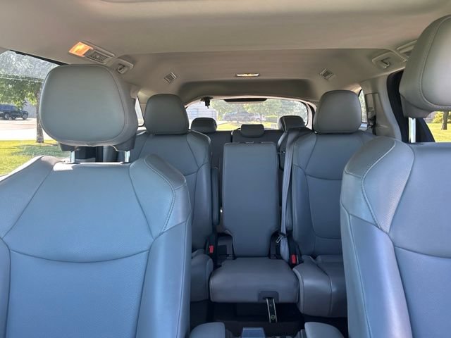 Used 2021 Toyota Sienna XLE w/ XLE Plus Package FWD image 12