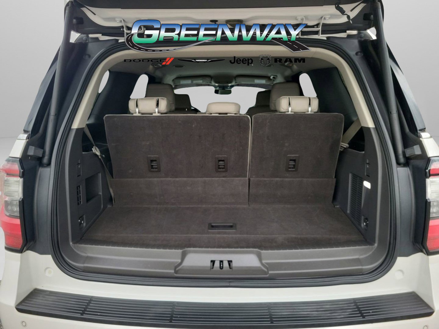 Used 2019 Ford Expedition Limited w/ Driver Assistance Package image 7