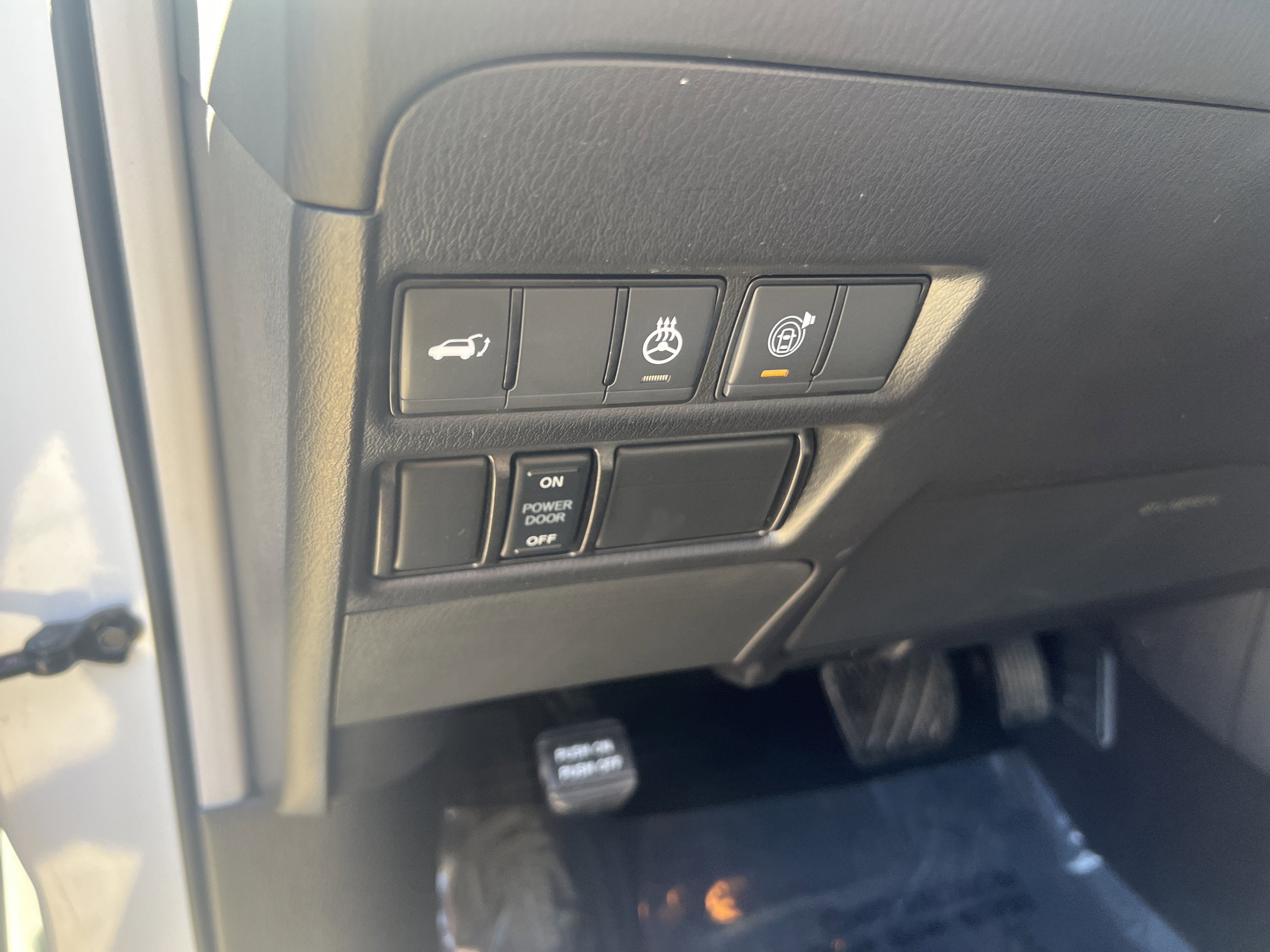 Certified 2024 Nissan Armada Platinum w/ Captain's Chairs Package image 14