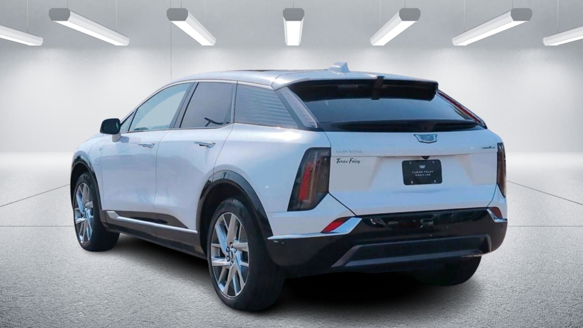 New 2025 Cadillac Optiq Luxury 1 image 3