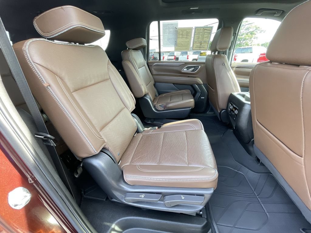Certified 2022 Chevrolet Suburban High Country AWD/4WD image 28