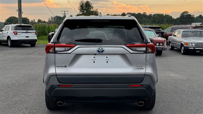 Used 2022 Toyota RAV4 XLE w/ Convenience Package AWD/4WD image 6