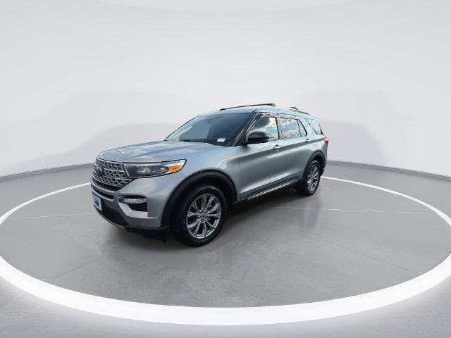 Used 2023 Ford Explorer Limited w/ Equipment Group 301A RWD image 4