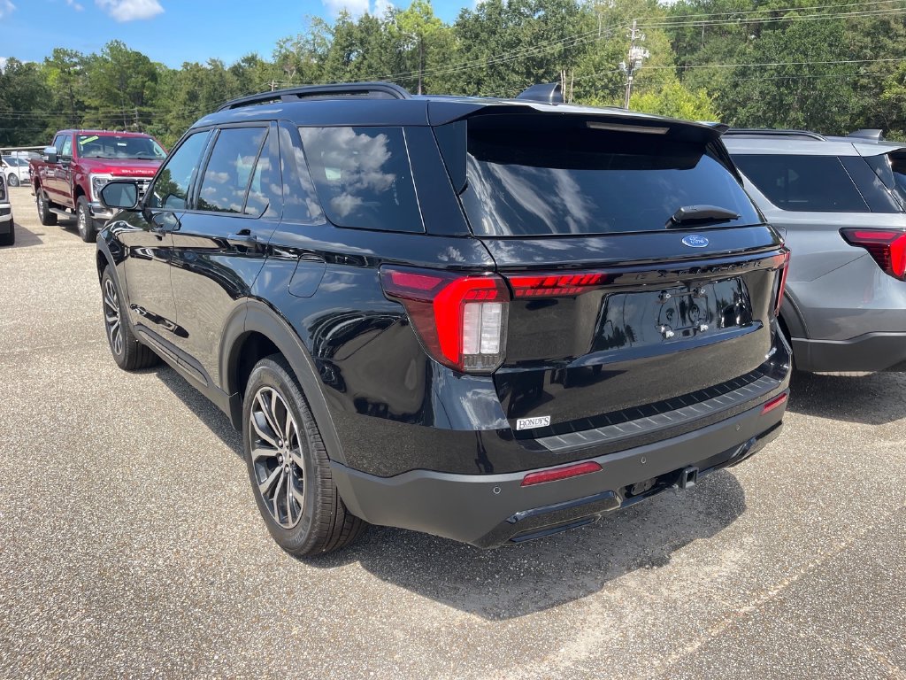 New 2026 Ford Explorer ST-Line AWD/4WD image 9