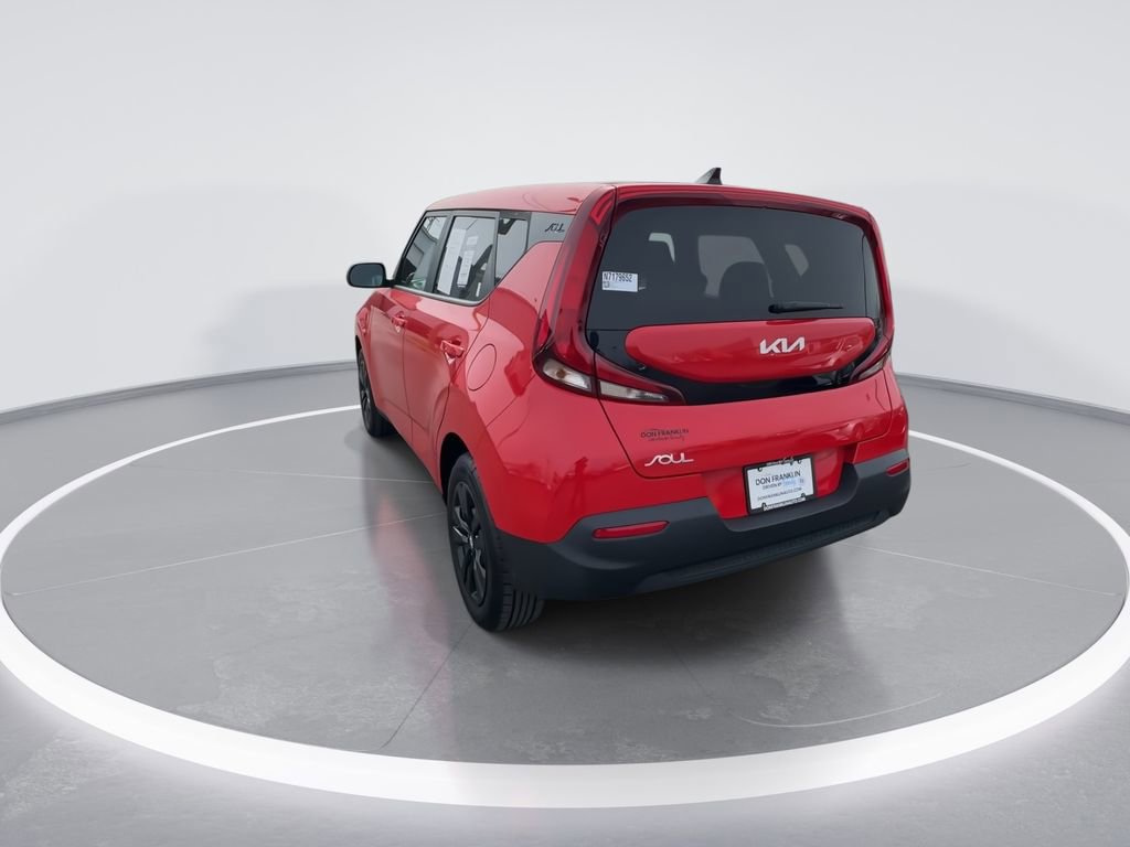 Used 2022 Kia Soul LX image 7