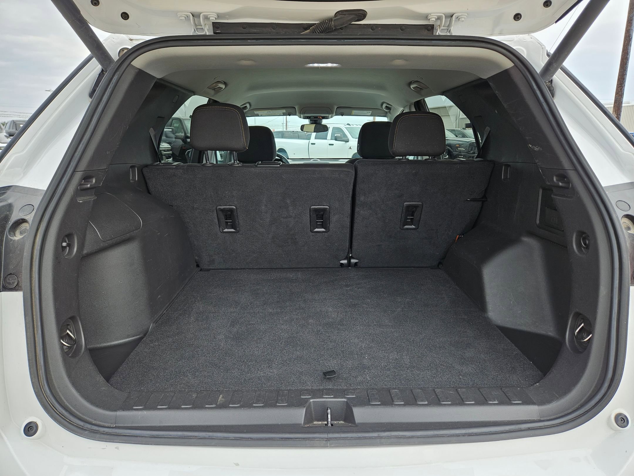 Used 2024 Chevrolet Equinox LT image 24