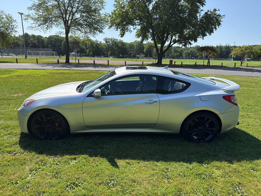 Used 2010 Hyundai Genesis 3.8 RWD image 38