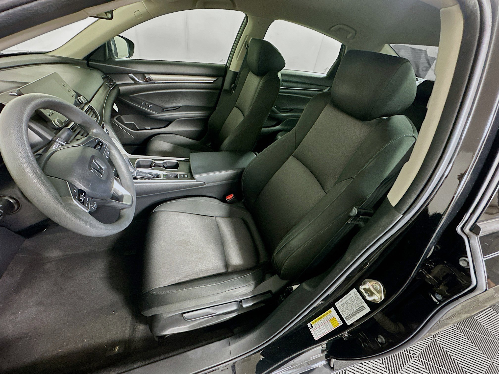 Used 2019 Honda Accord LX image 13
