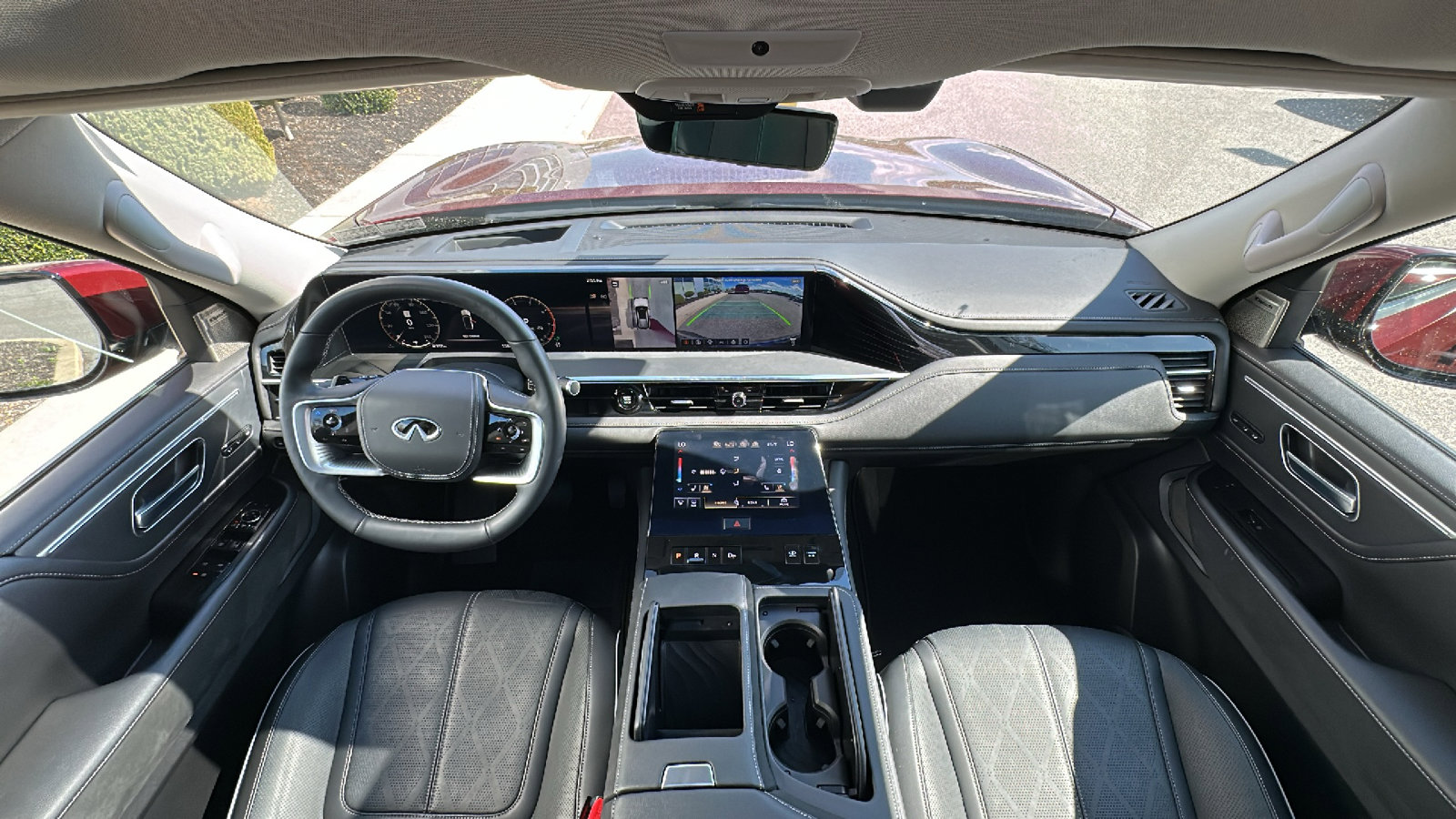 Used 2025 INFINITI QX80 Sensory image 28