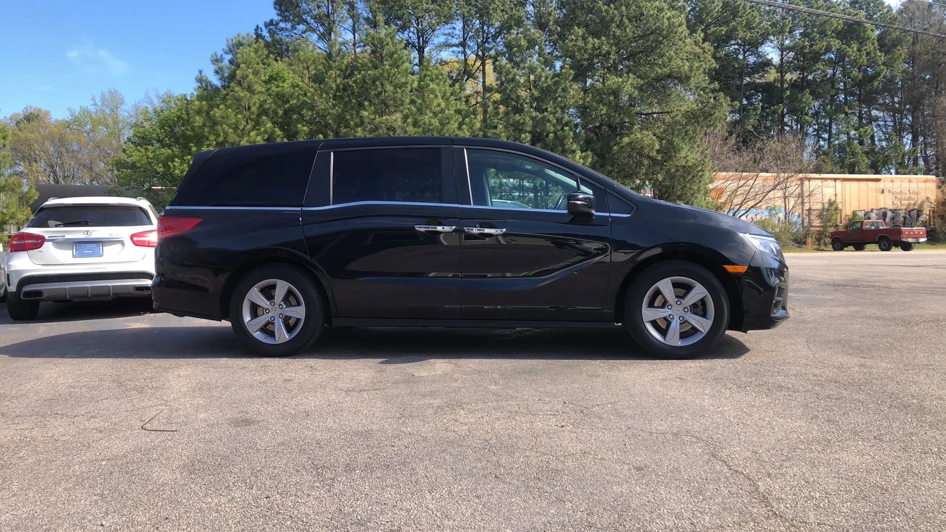 Used 2018 Honda Odyssey EX-L image 2