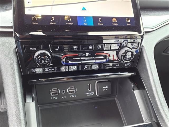 New 2022 Jeep Grand Cherokee Trailhawk w/ Advanced Protech Group II image 24