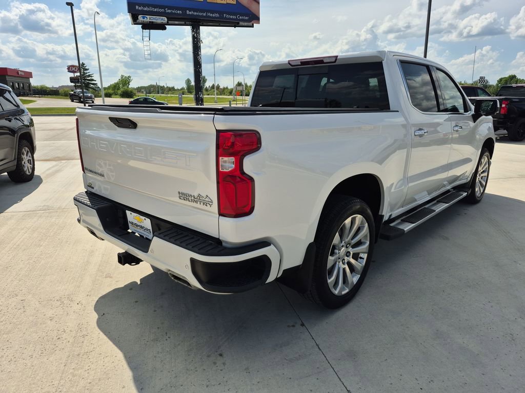 Used 2019 Chevrolet Silverado 1500 High Country w/ Technology Package AWD/4WD image 5