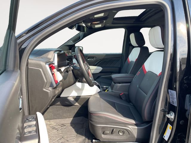 Used 2024 GMC Canyon AT4X image 9