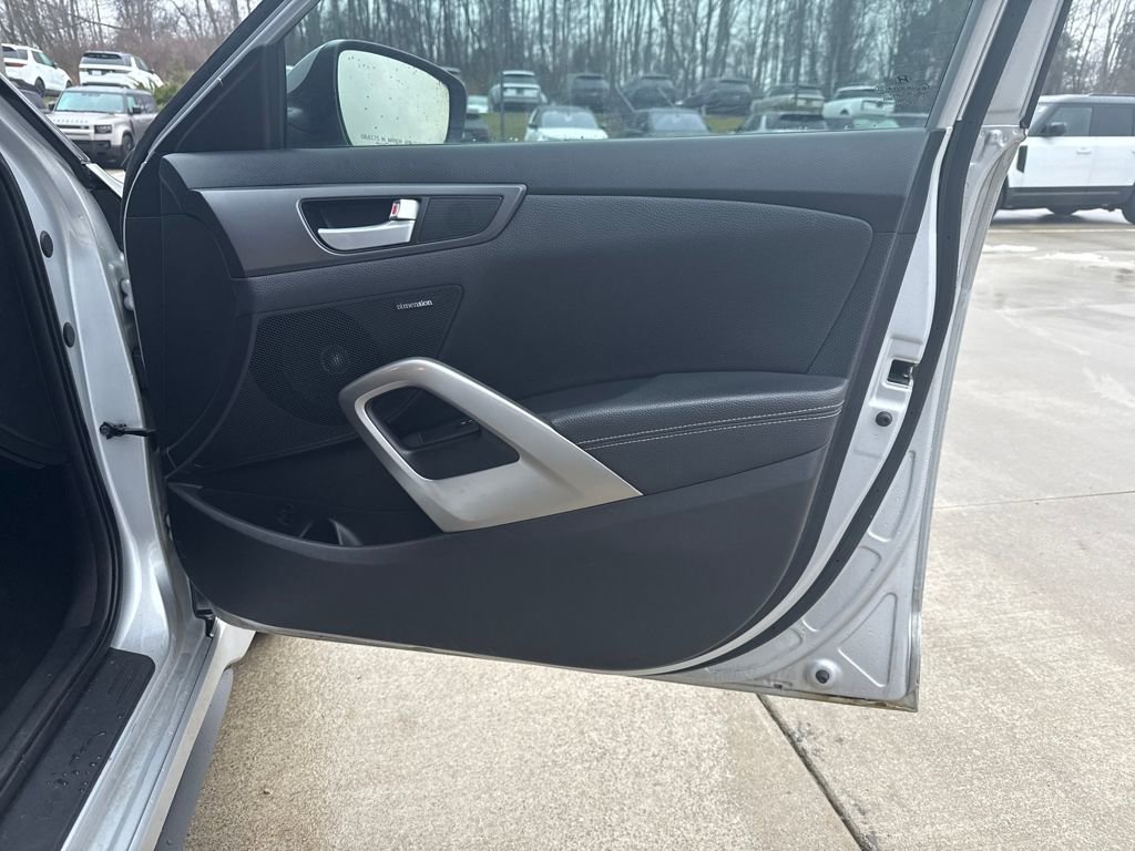 Used 2015 Hyundai Veloster Turbo image 13