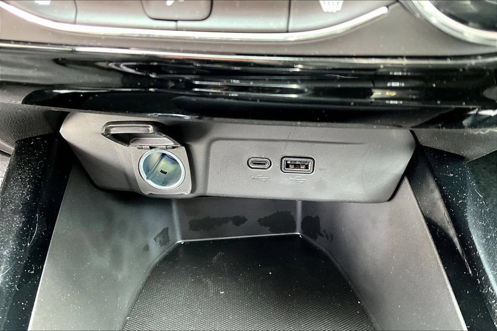 Used 2024 Chevrolet Trax LT w/ Driver Confidence Package FWD image 12