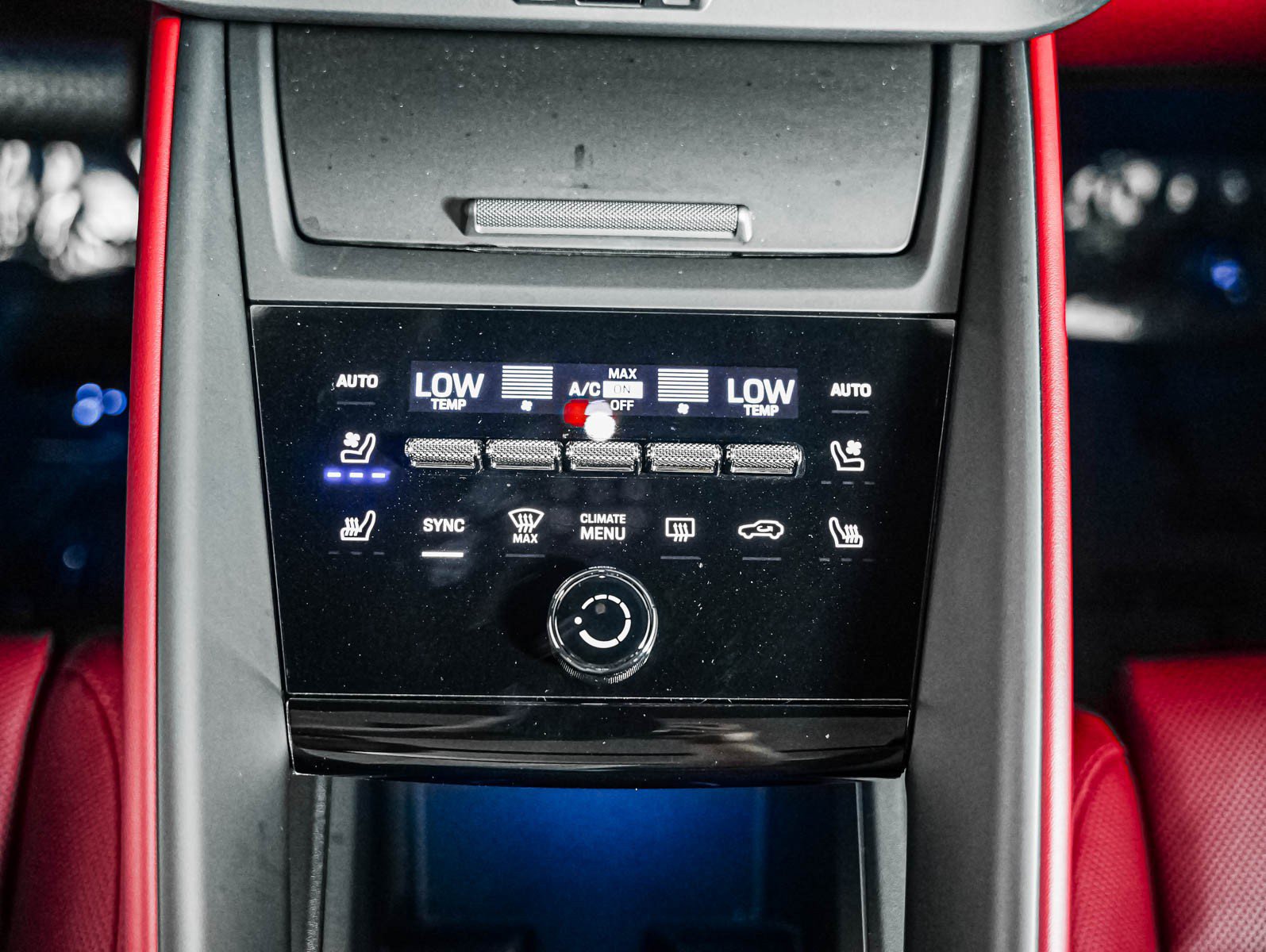 Certified 2025 Porsche Macan Electric w/ Premium Package RWD image 19