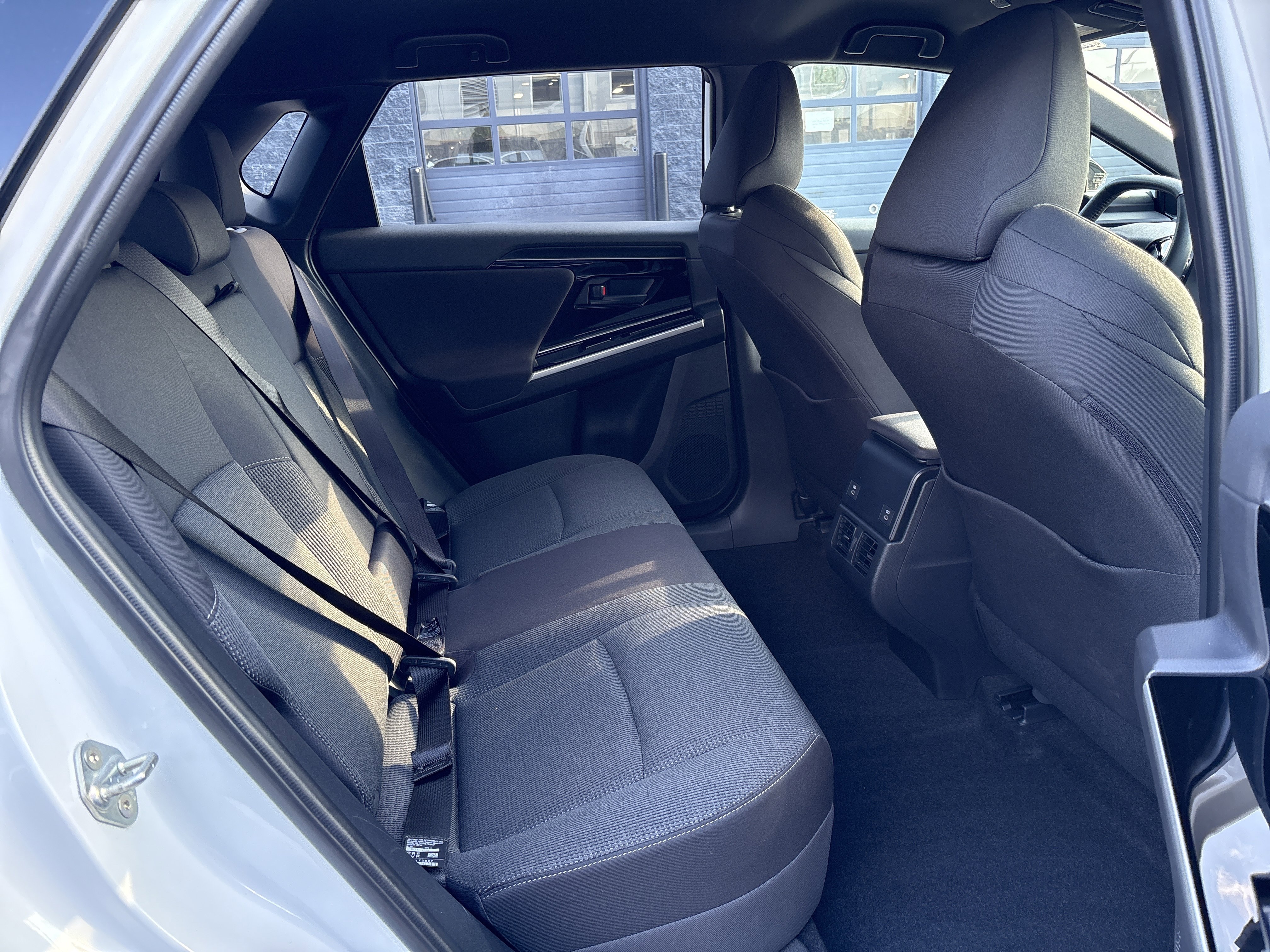 Used 2025 Subaru Solterra Premium w/ Premium Convenience Package image 11