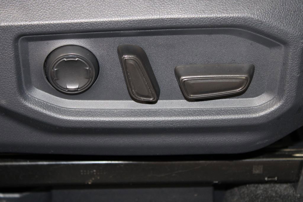 Used 2023 Toyota Tundra Platinum w/ Advanced Package image 28