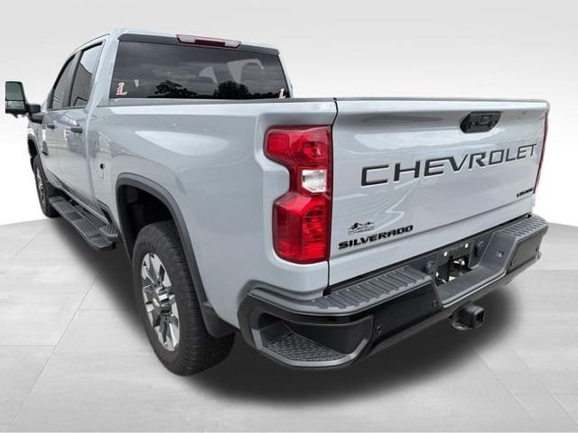 Used 2024 Chevrolet Silverado 2500 Custom w/ Custom Value Package AWD/4WD image 5