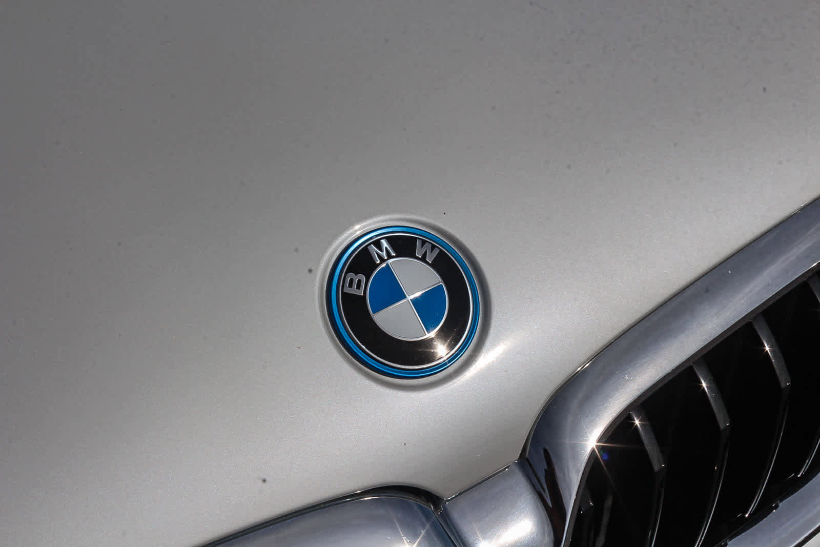 Certified 2023 BMW 530e w/ Convenience Package image 11